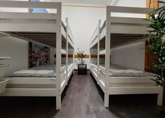 Parque Eduardo Vii 招待所 Lisboa